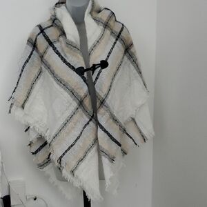 NWT Plaid Fringe Poncho with Toggle Closure